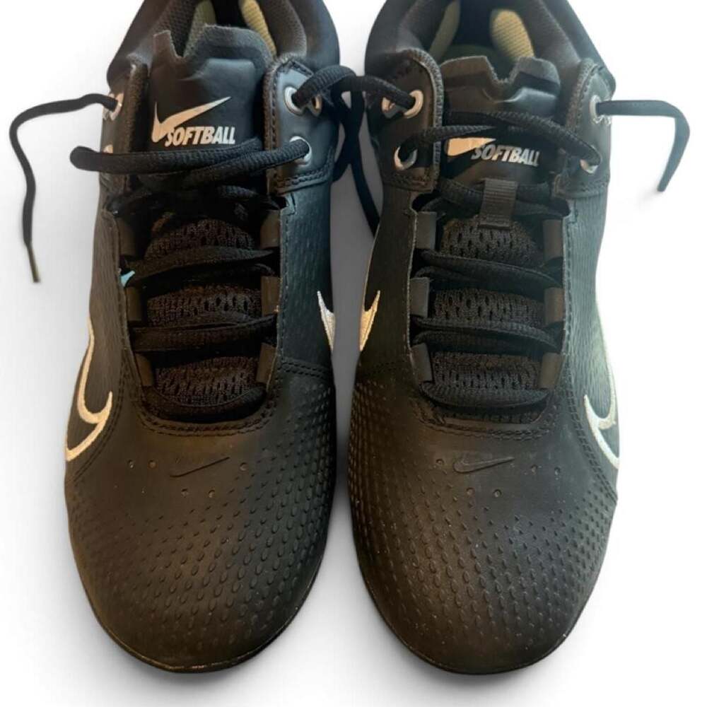 Nike HyperDiamond 4 Elite Women's Softball Metal Cleats Size 8.5